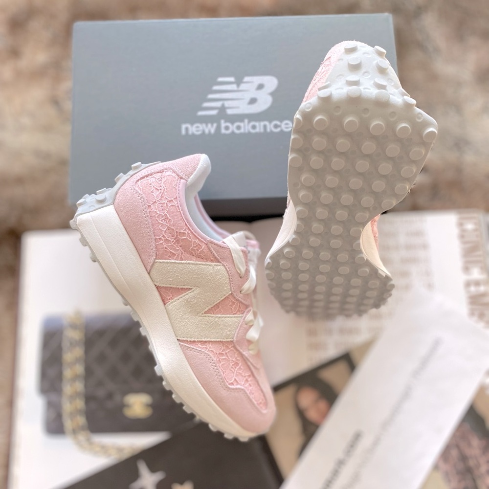 New Balance 327 Sneakers - Picture 14 of 15